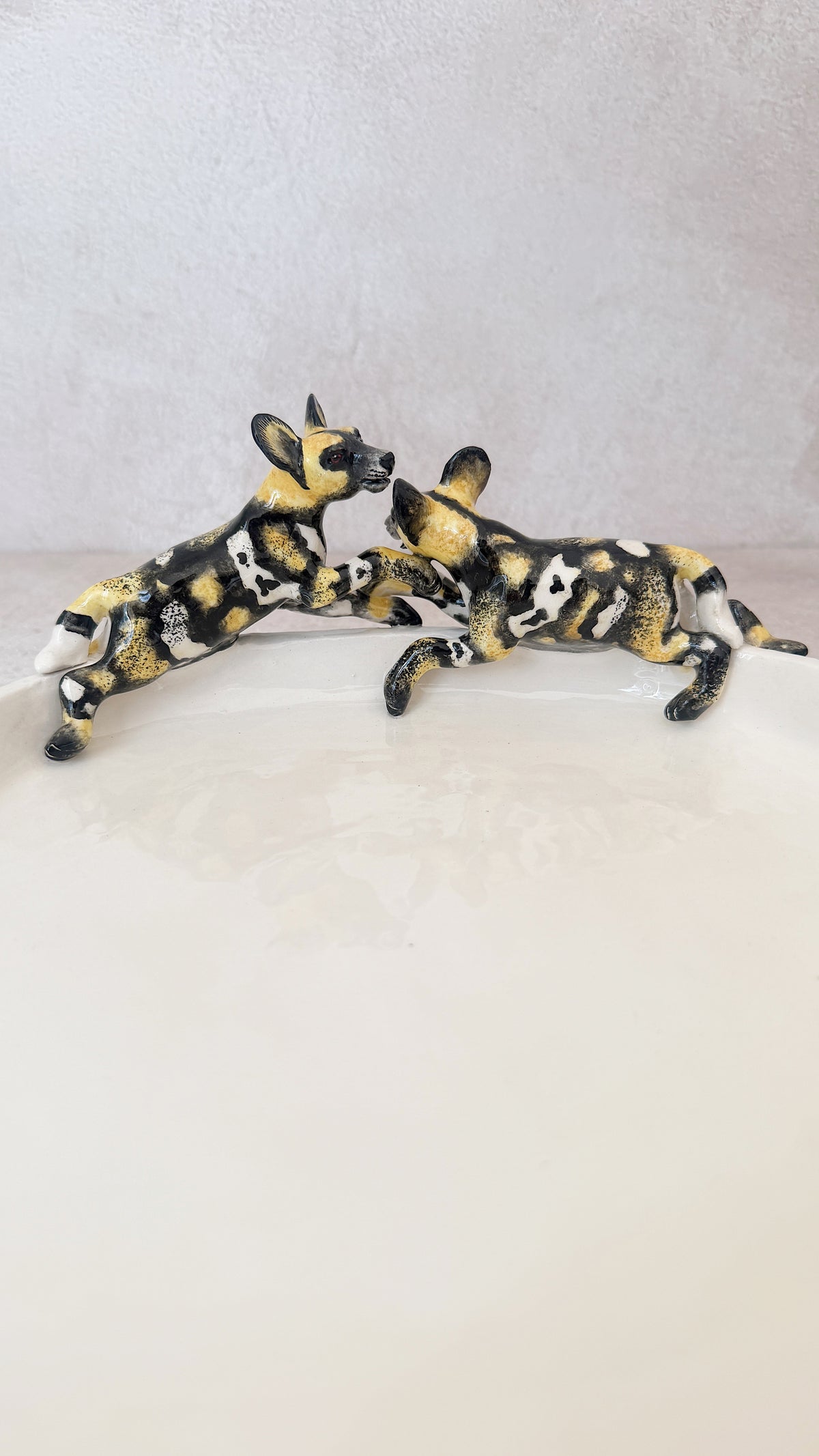 40cm handmade wild dog platter for shared meals
