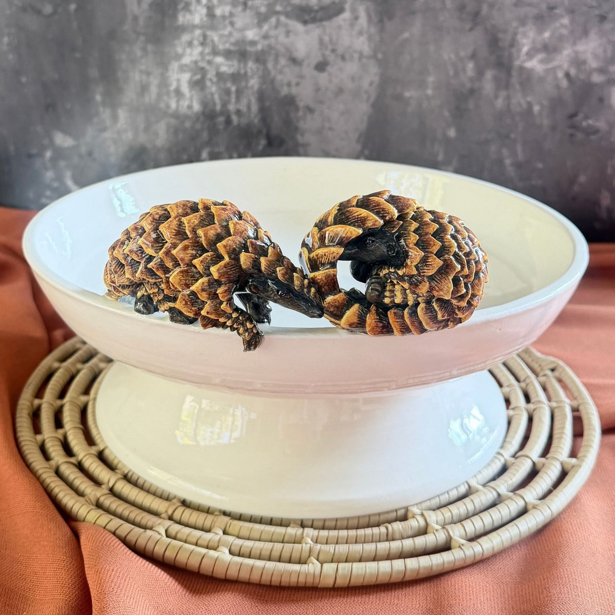 pangolin raised bowl