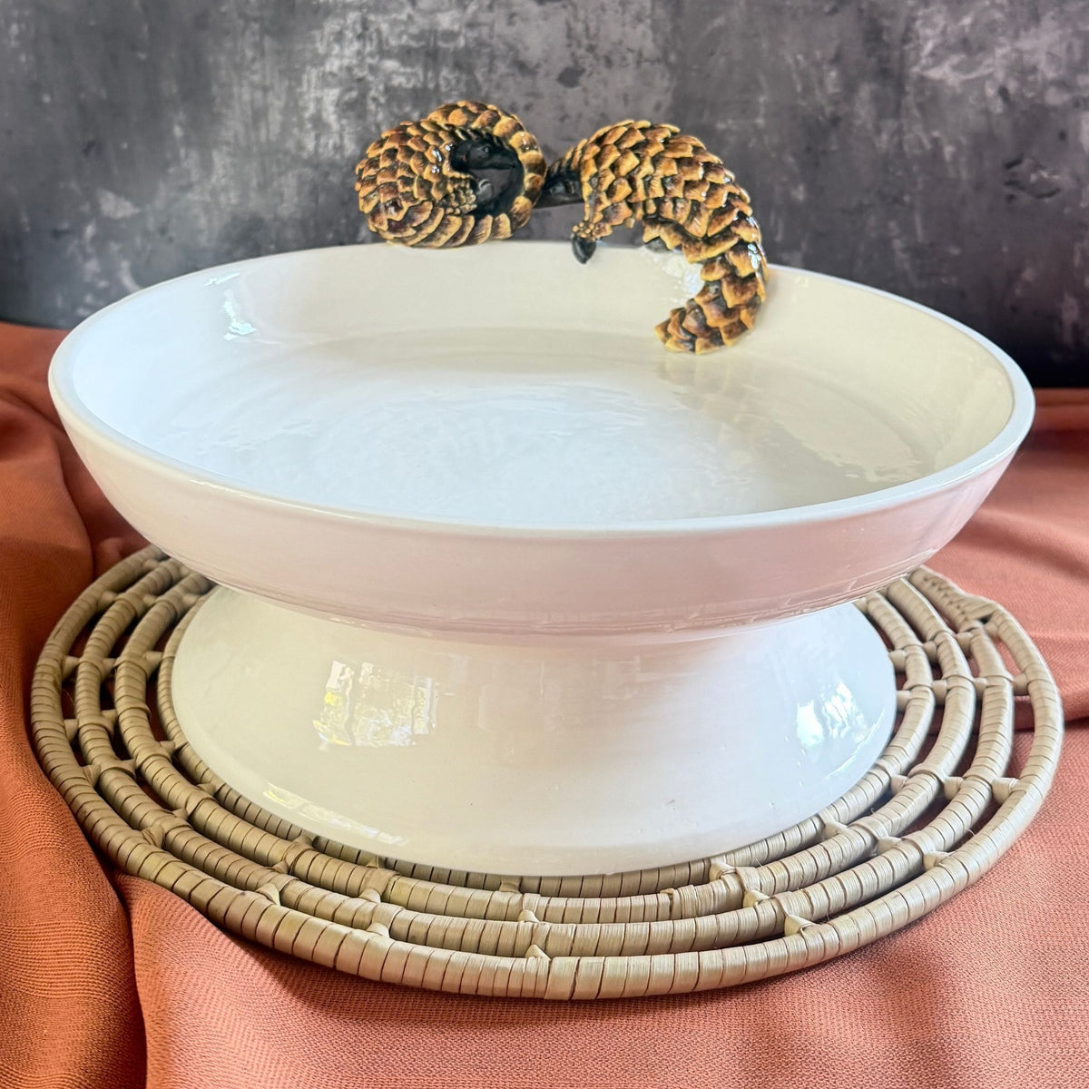 pangolin raised bowl