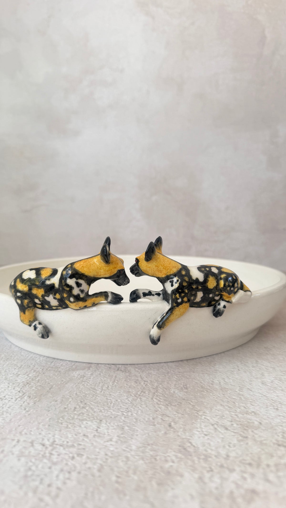 30cm handmade ceramic bowl with wild dog design